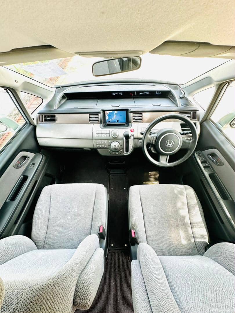 Honda Step Wagon WGN